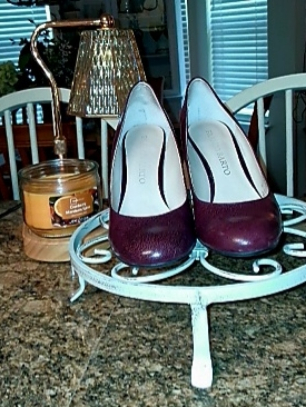 Franco Sarto Women’s Classic Burgundy Pumps Size 6M In certain Light Looks Brown - Picture 2 of 7